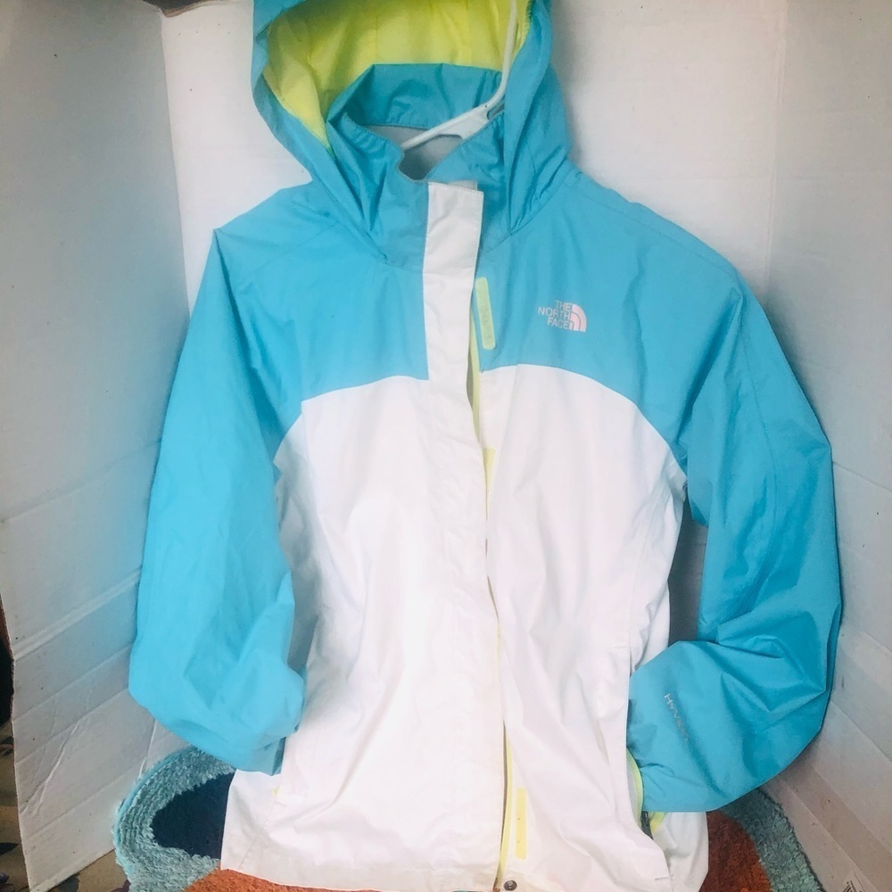 The north face the resolve rain jacket for girls